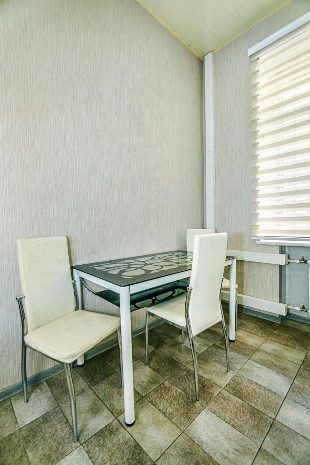 Azneft Square Deluxe Apartment Баку Екстериор снимка