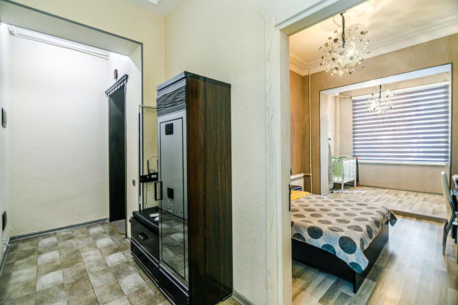 Azneft Square Deluxe Apartment Баку Екстериор снимка